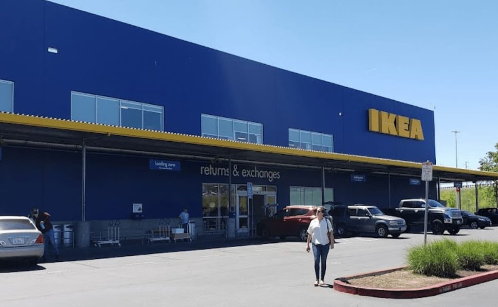 Keys to Decorate Small Spaces in California with Ikea