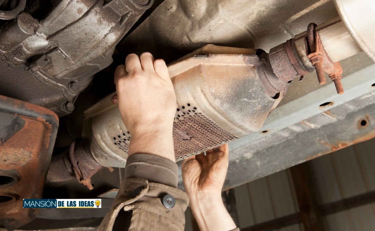 Catalytic converter thefts|Catalytic converter thefts in the USA
