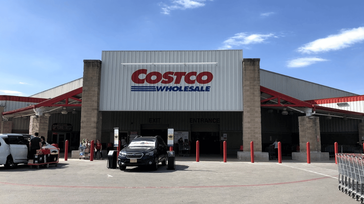 Costco has the ultimate cat litter that you can buy in Chicago