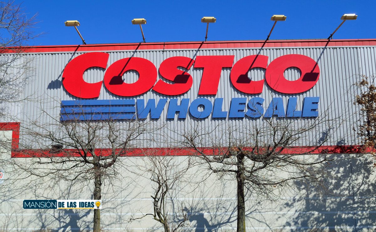 The Costco food court salads are back