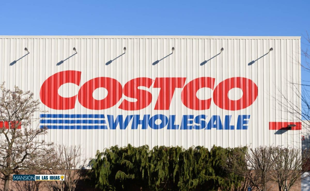 Project movies on the wall with this Costco gadget