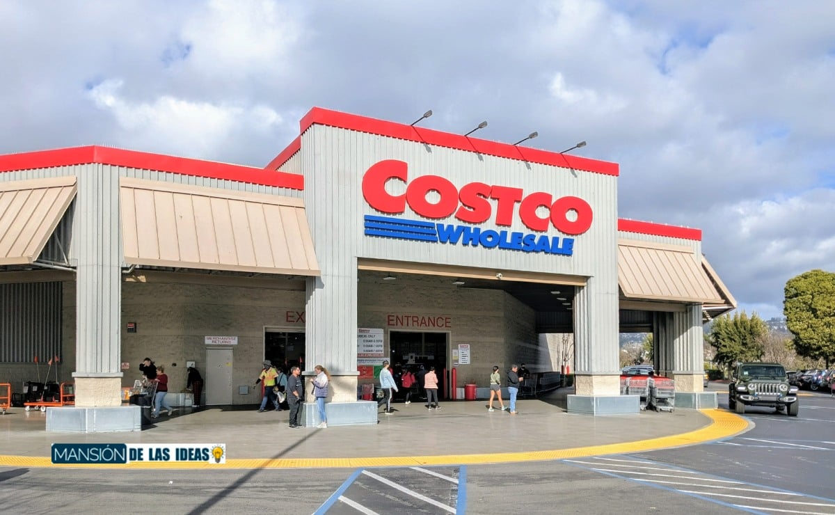 Can’t Find the Viral Costco Anorak Jacket? Here’s an Alternative