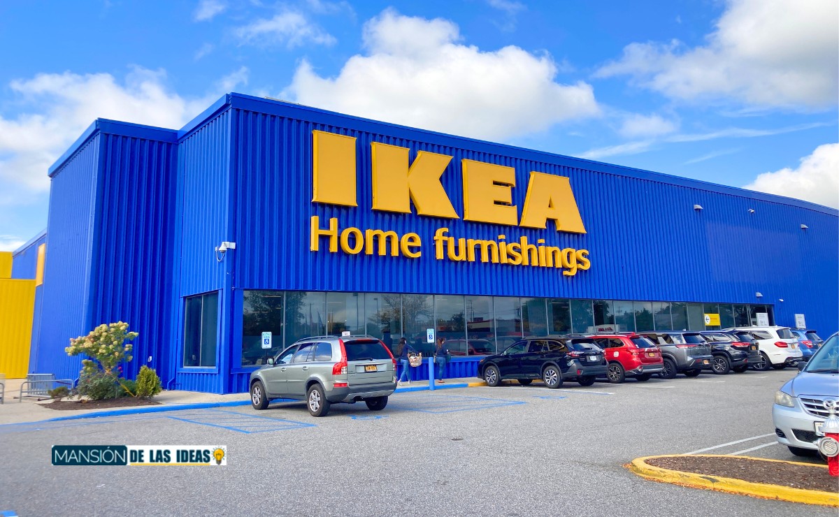 The bestselling IKEA folding chairs and table set anyone's loving