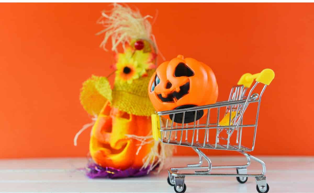How Much will we Spend in the U.S. at Shopping Malls on Halloween?|