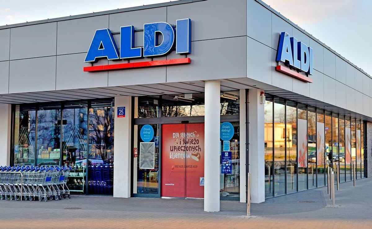 Improve your life at home with Aldi's new salt lamp