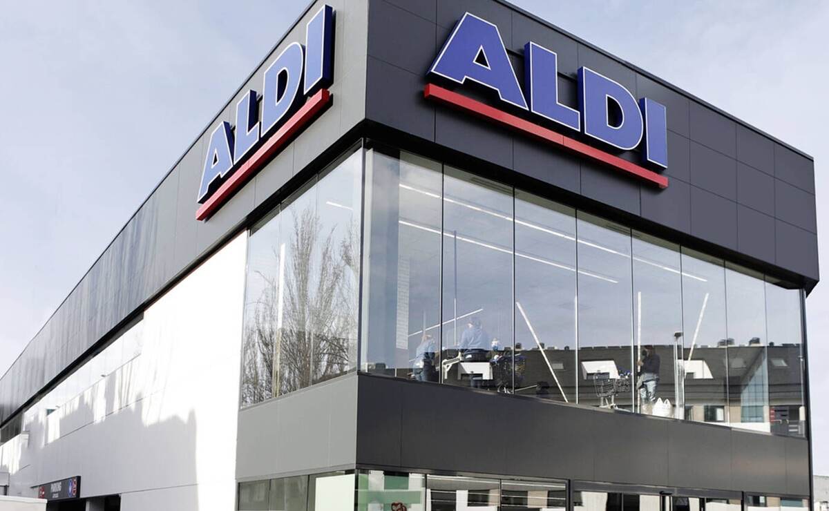 Aldi's robot vacuum cleaner that cleans and scrubs to make it easy for you