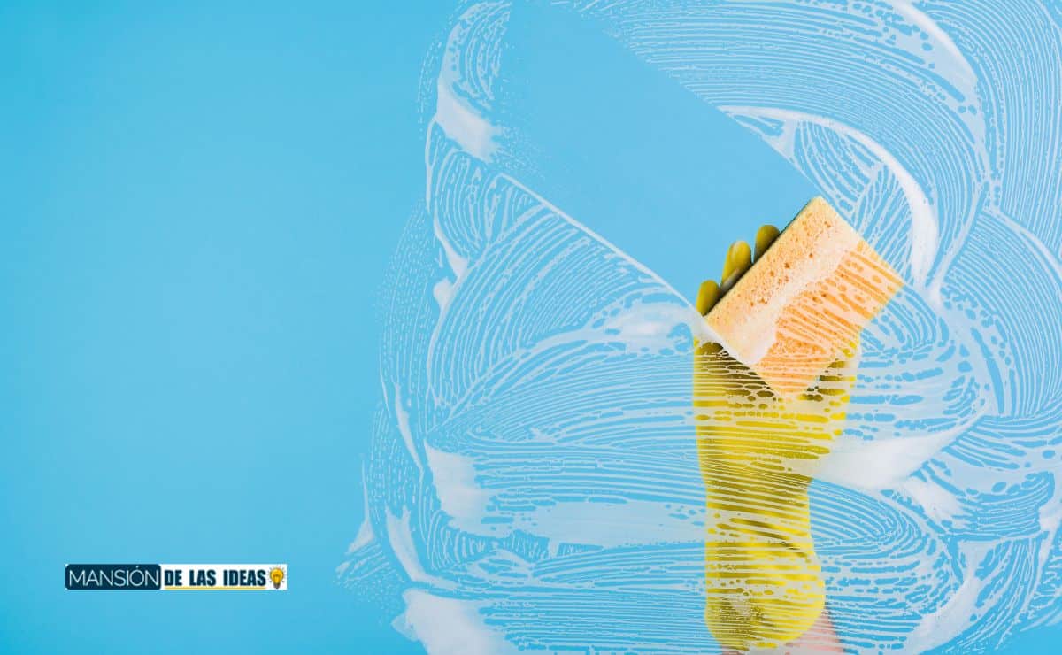 How to clean your windows with this liquid you have at home