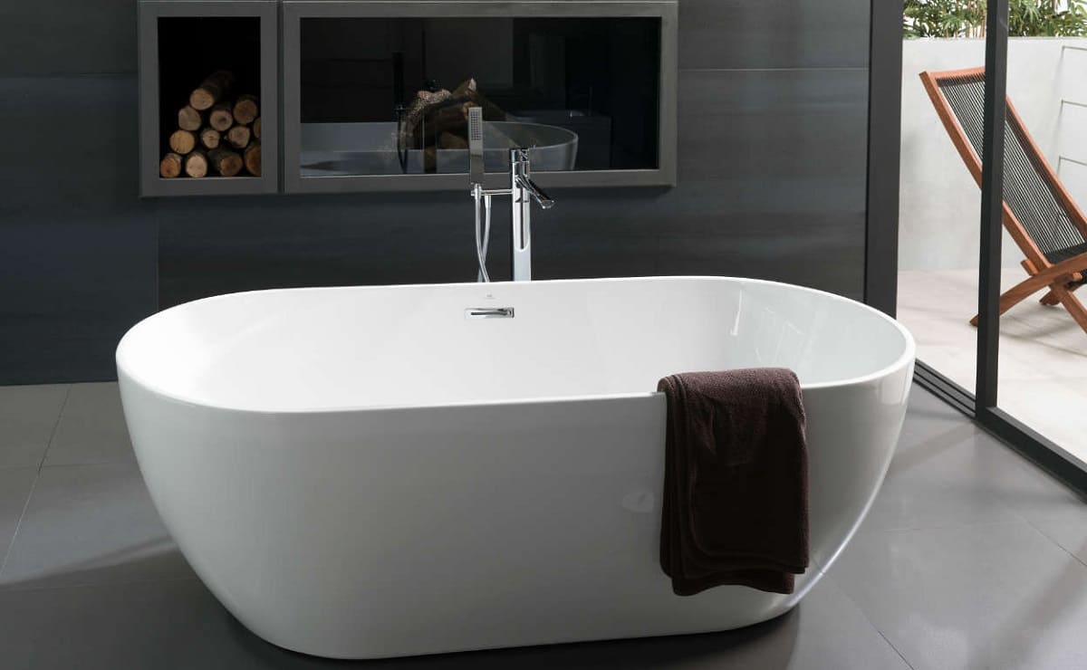 Home tricks to whiten the bathtub and eliminate stains