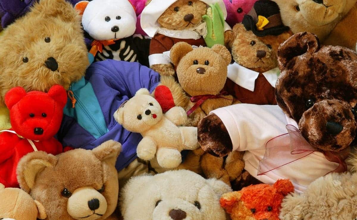 How to clean and disinfect stuffed animals at home