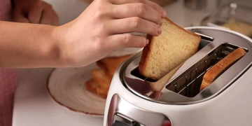 how to clean bread toaster|cleaning steel toaster