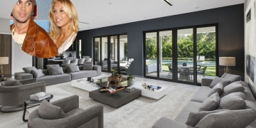 anna kournikova florida home|muelle vistas bahia naturaleza|gymnasium entertainment court rest|apartment famous mansion florida