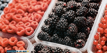keep fresh berries TikTok trick|Fresh Berries TikTok Viral Trick