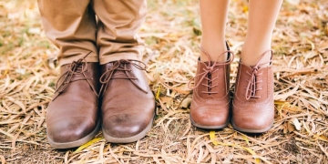 leather shoes cleaning|cleaning soap and water|soft cloth durability|dusting dirt and grime