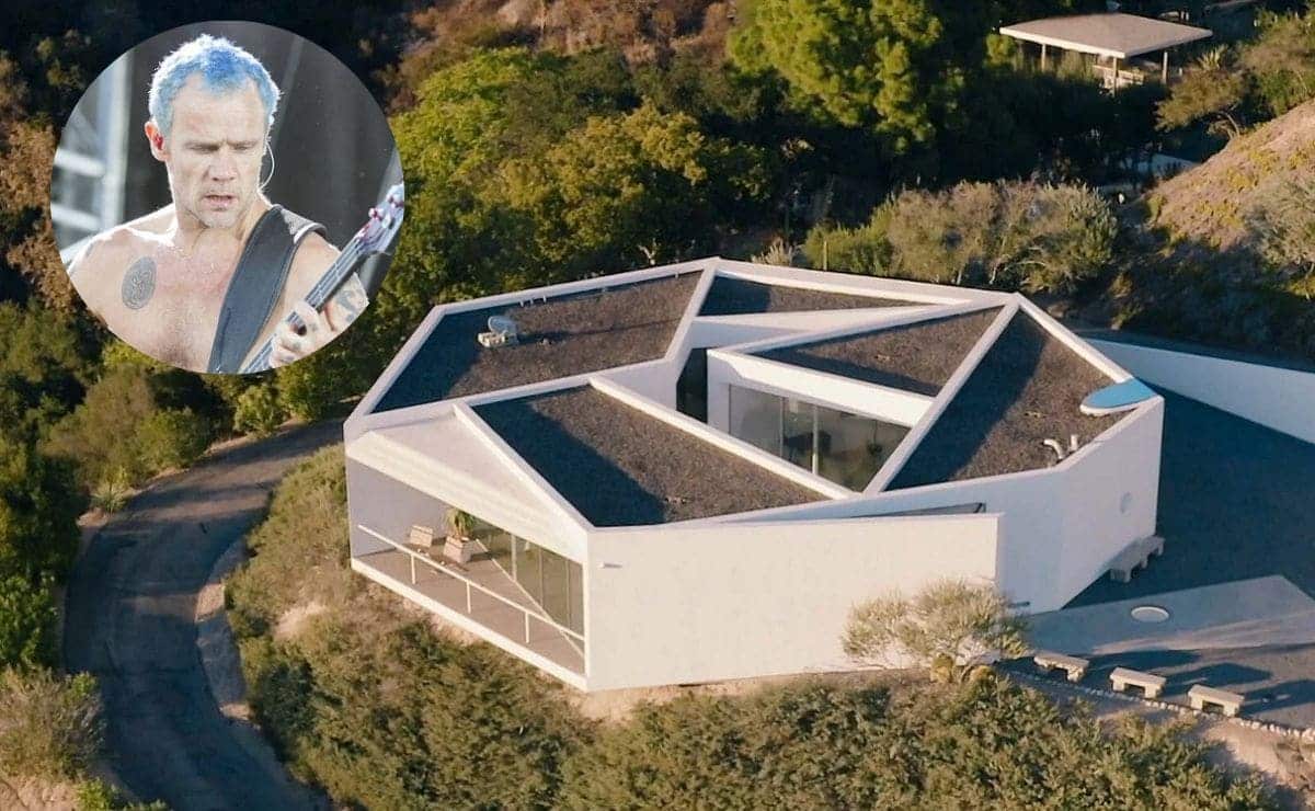 california geometric music house|wood floor glass windows|dressing room bathtub terrace home|modern architecture security home automation