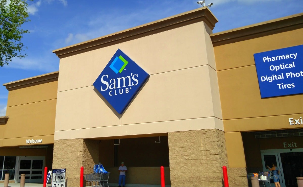 This Sophisticated Sofa Is Under 350 at Sam’s Club