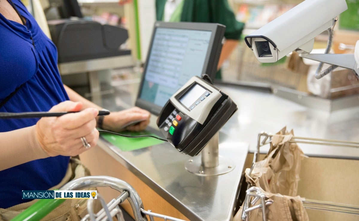 self-checkout innocent costumers|