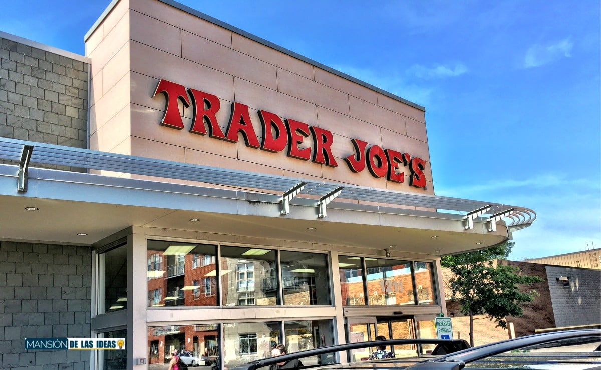 trader joes best comfort food dish|Trader Joes - Pepperoni Pizza Mac & Cheese Bowl