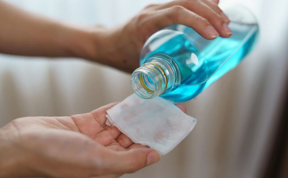 8 uses of isopropyl alcohol in cleaning that you didn't know about