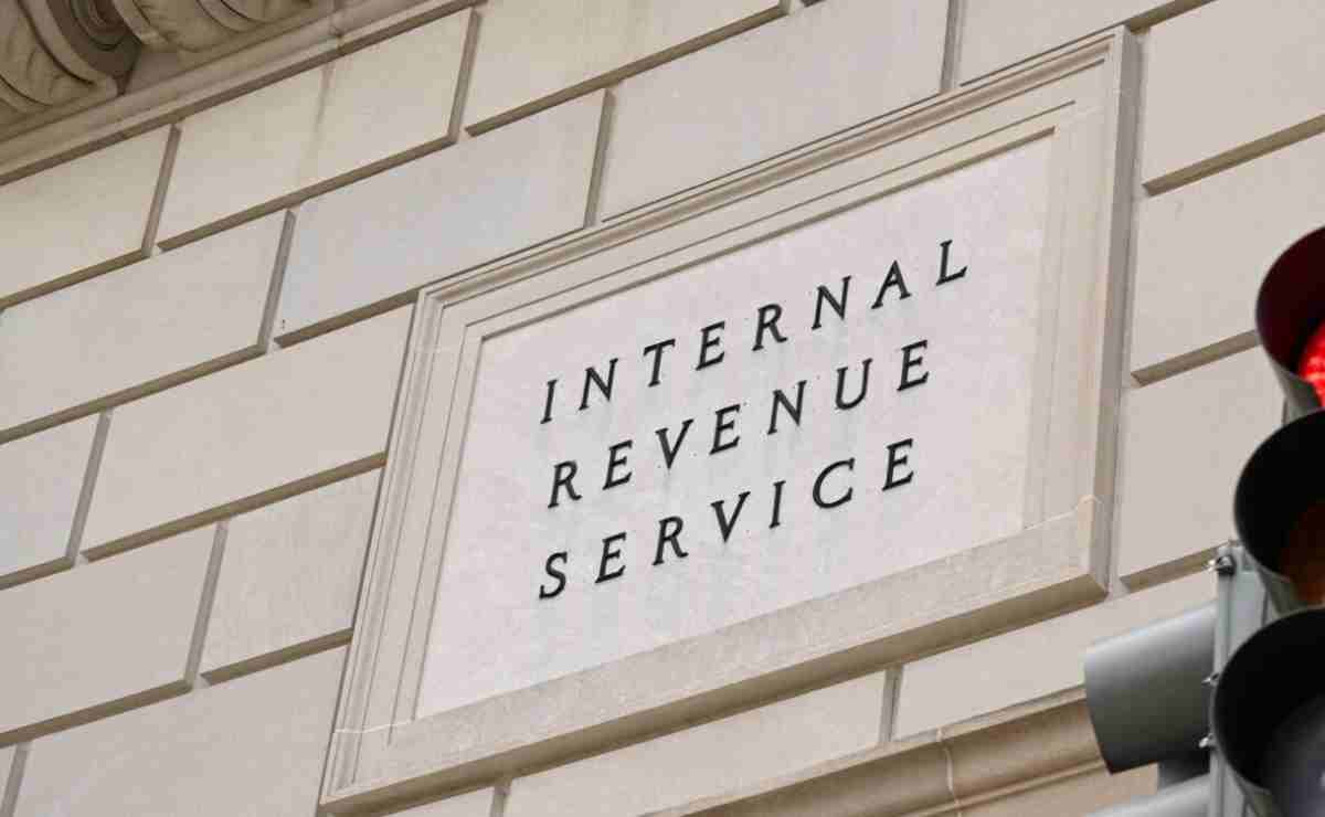 Holiday season brings IRS alert scams targeting taxpayers