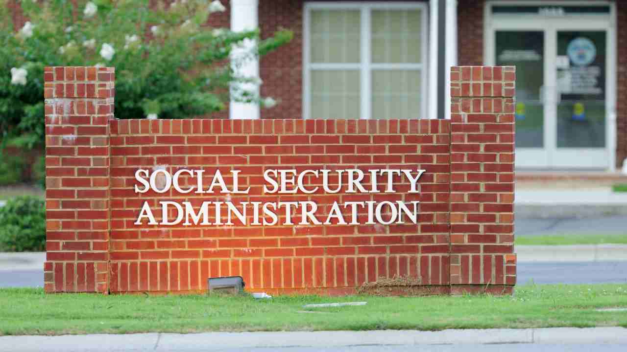 Early SSI payment for November 2025