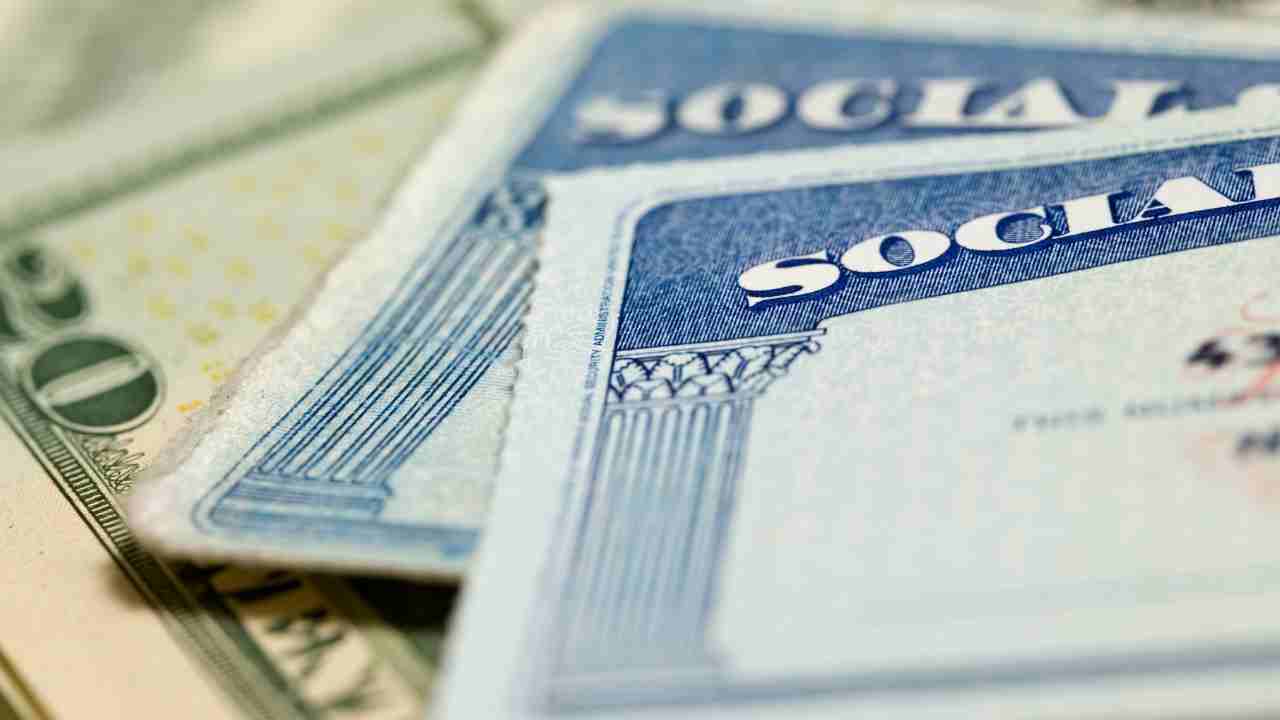 SSI payment arrives early for November 2025