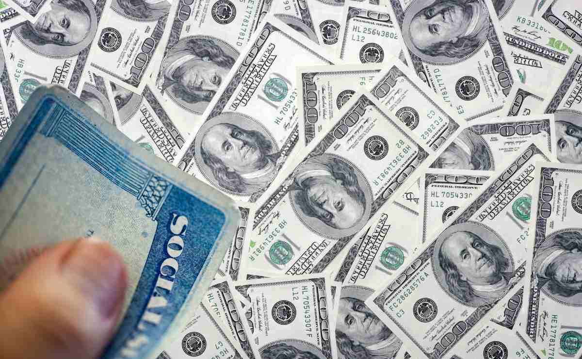 First $1,915 Social Security check of November