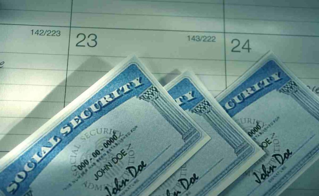 Social Security checks on Wednesday the 10th 2025 payment amounts explained