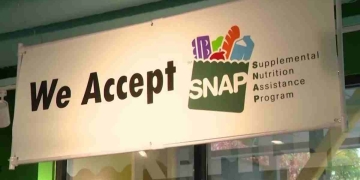 Arizona Food Banks Brace for SNAP Benefit Losses