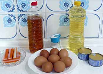 Huevos rellenos de palitos de cangrejo