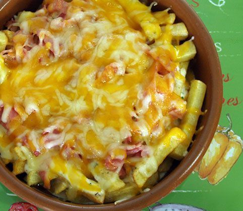foster-style-potatoes-with-cheese-and-becon