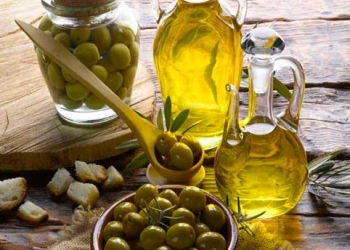 olive-oil-featured olives olives
