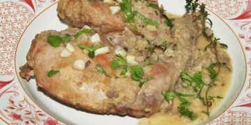 conejo salsa almendras
