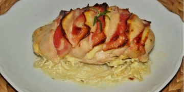 pollo hasselback bacon queso