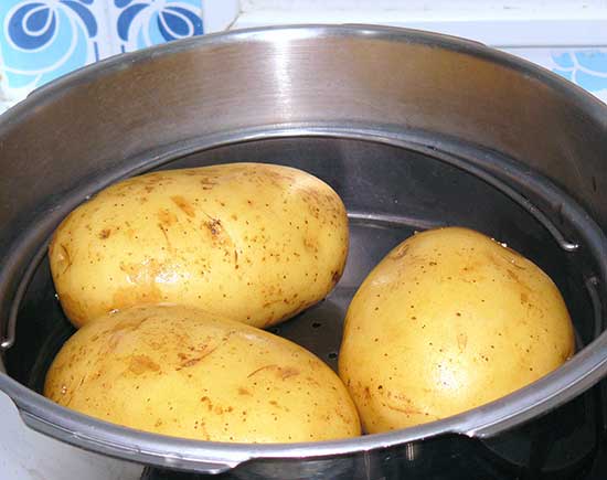 Patatas con alioli