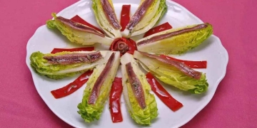 ensalada cogollos lechuga