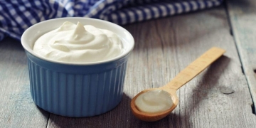 Yogur griego o yogur natural, comparemoslos y conozcamos Cual es el mejor. Salud, dieta, fermentacion, bacterias, acido lactico, vitaminas y minerales, calcio, reconstituyente, proteinas