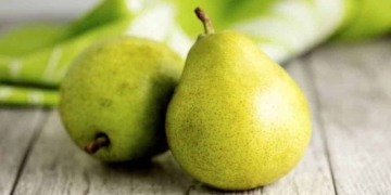 Benefits of eating Pear daily