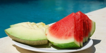 El peligro de comer sandía y melón cortados