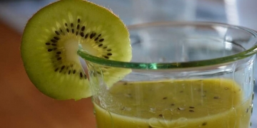 Kiwi and apple juice