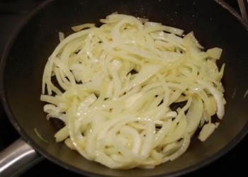 How to poach the onion