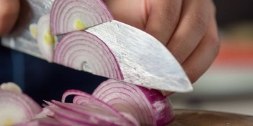 What is and how is the onion cut into Julienne?
