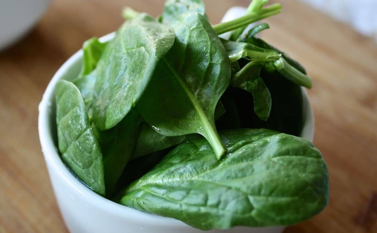 If you have diabetes, spinach helps you