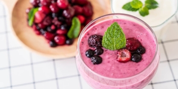 blueberry and red fruit smoothie