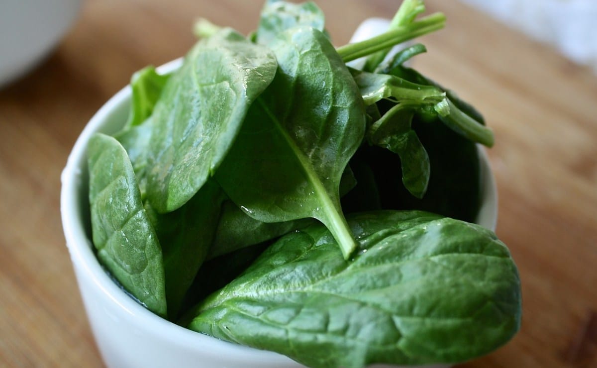 Vitamin B2 present in spinach