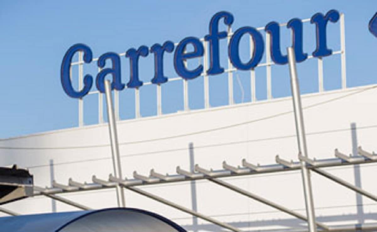 Fachada Carrefour