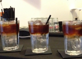 Café tonic ¿sabes lo que es Esta de moda y se bebe un montón