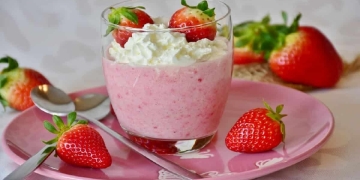 strawberry cream drink