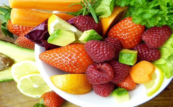ensalada fresas antioxidante edamame calcio vitamina minerales vinagreta salud dieta sabor flavonoide azucar fibra