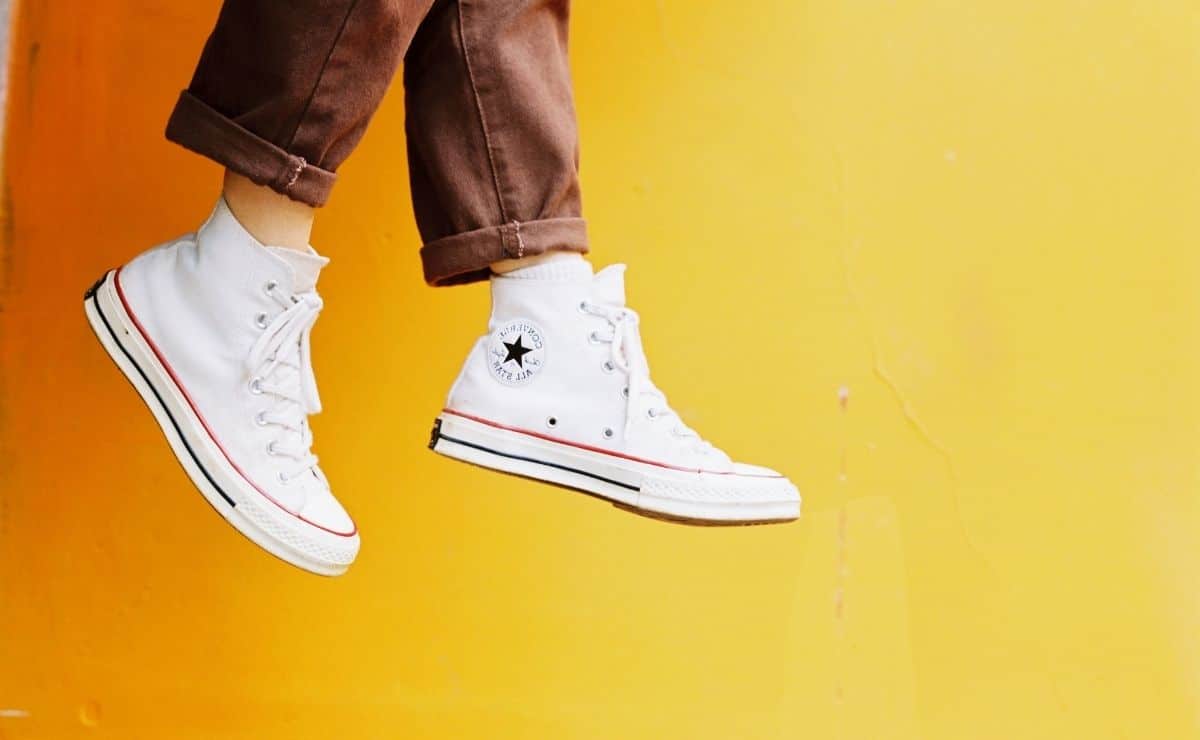 How to clean your white Converse sneakers to prevent them from getting  damaged