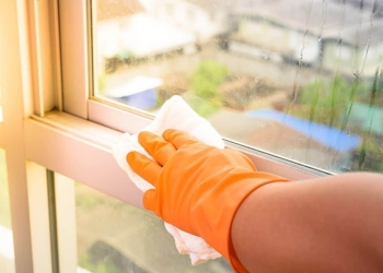Removes permanent stains from aluminum windows without all the hassle